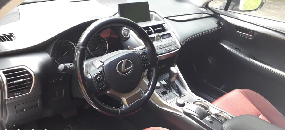 Lexus NX cena 116900 przebieg: 172000, rok produkcji 2016 z Tarnów małe 154